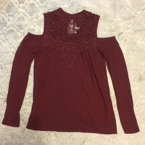 cold shoulder choker neck top w/ lace décolletage